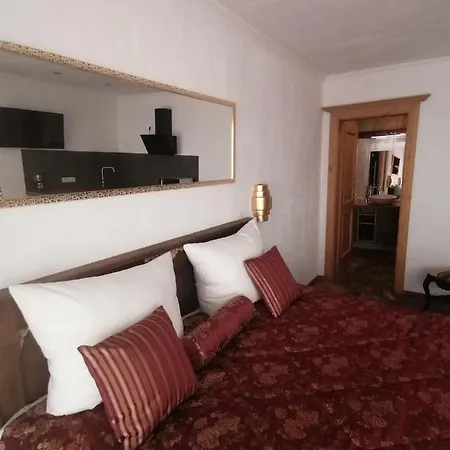 Hanni Deisenberger Apartment