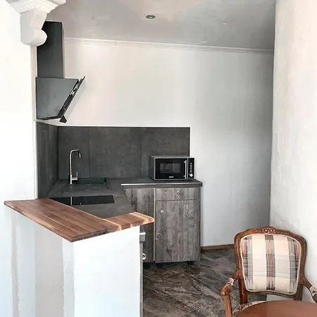 Hanni Deisenberger *